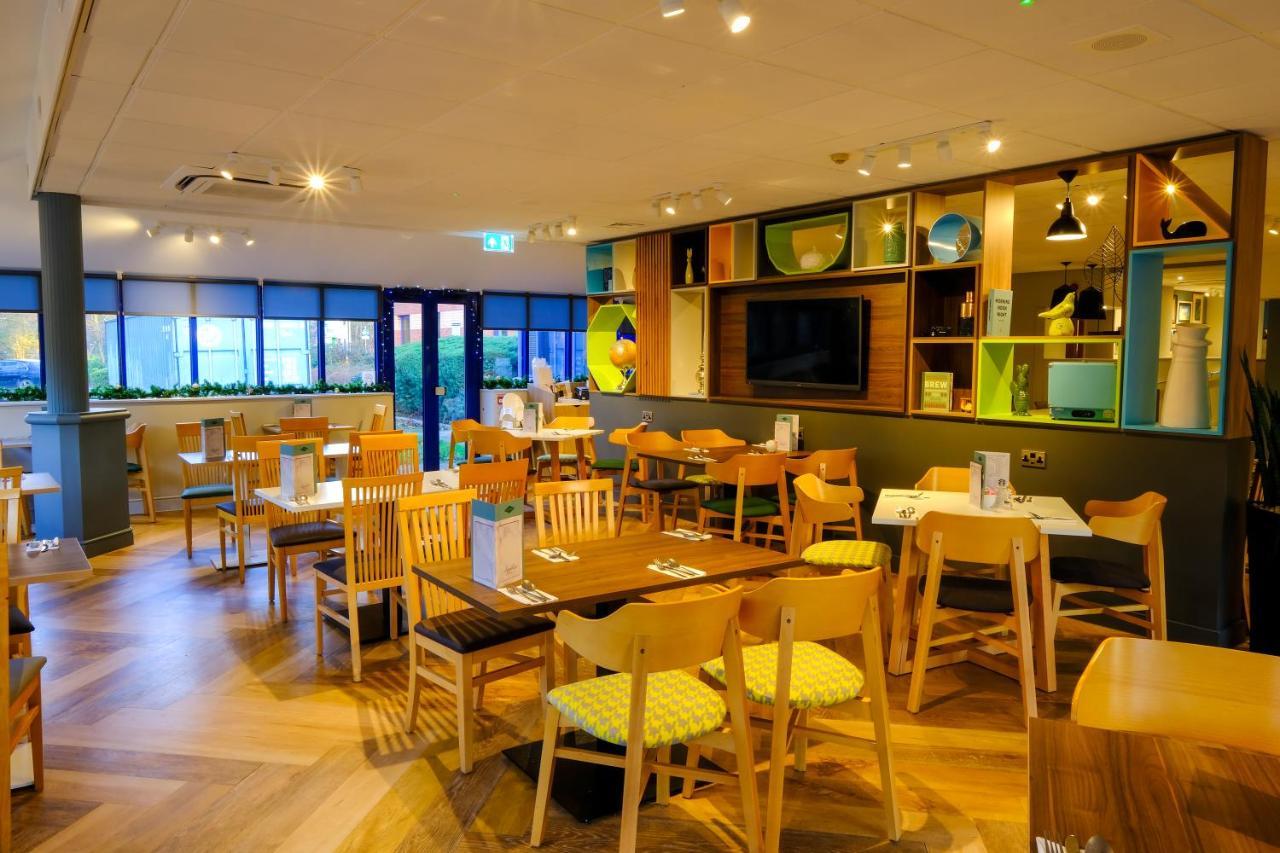 Holiday Inn Warrington By Ihg Dış mekan fotoğraf