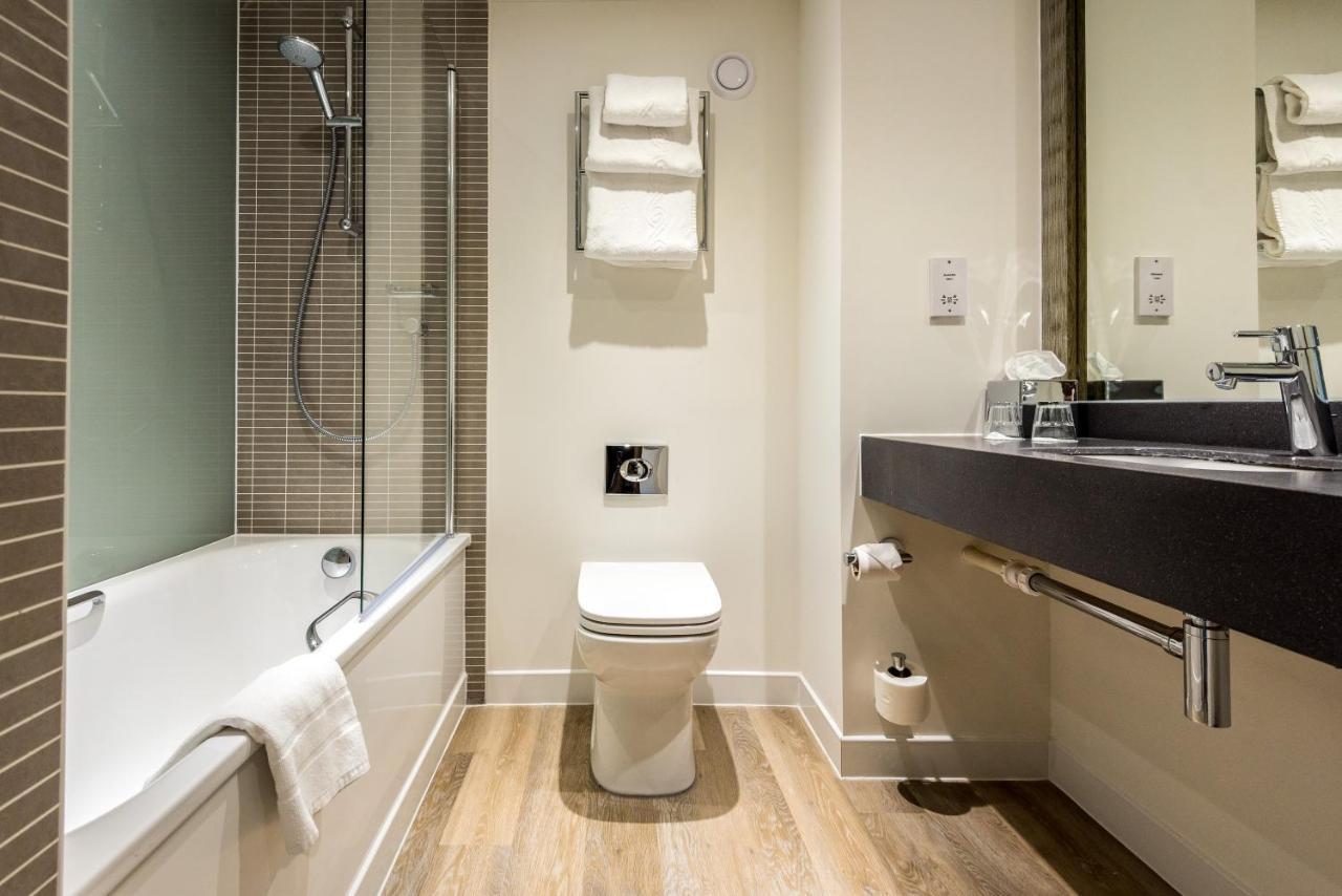 Holiday Inn Warrington By Ihg Dış mekan fotoğraf