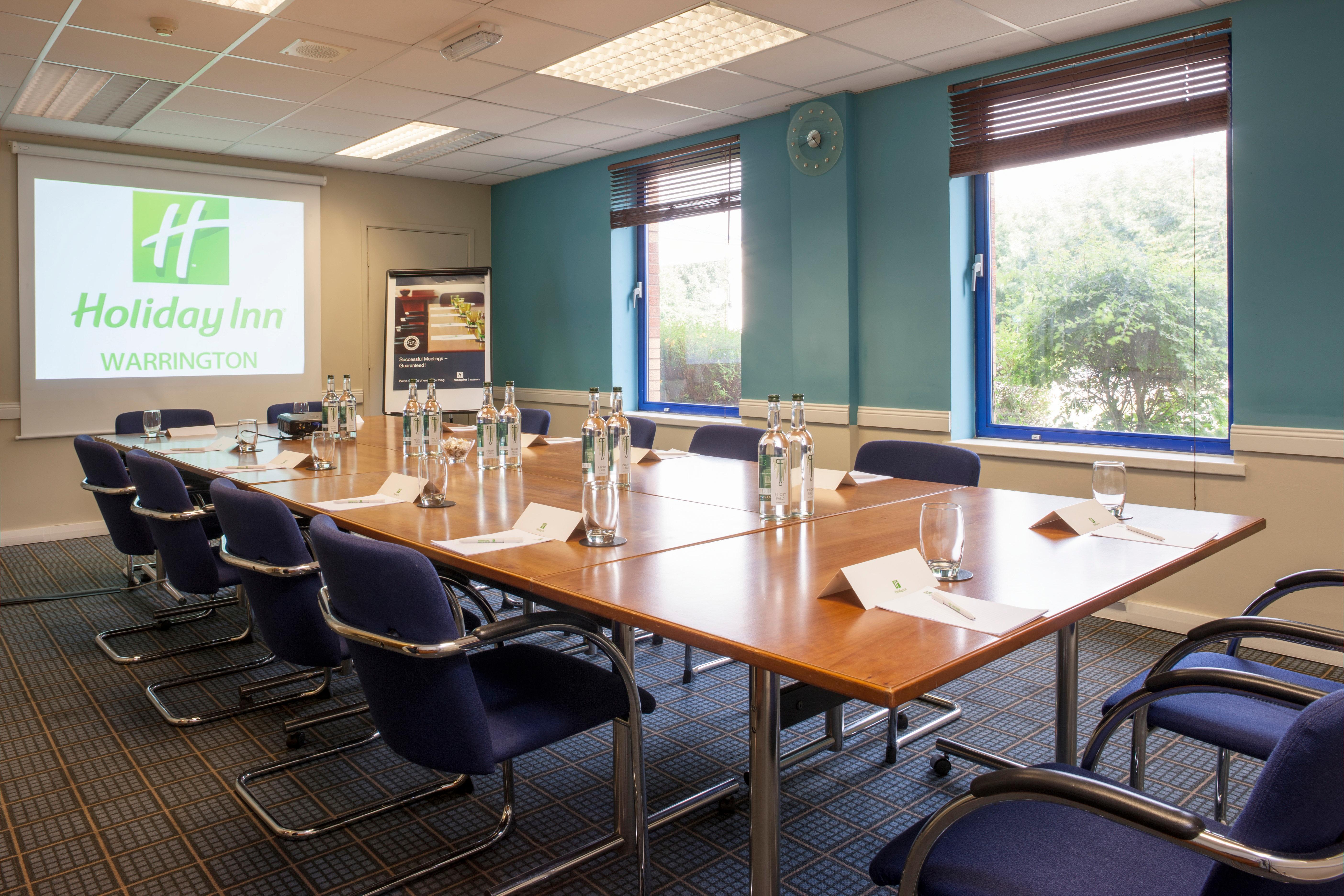 Holiday Inn Warrington By Ihg Dış mekan fotoğraf